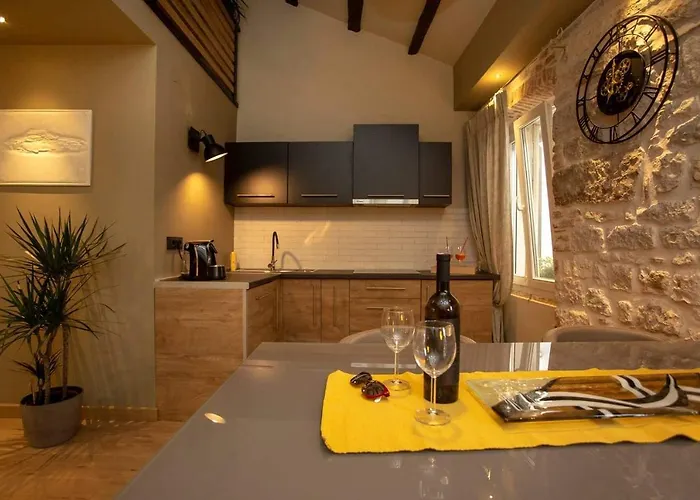 ˇdcˇ Modern Near The Church Apartment Rovinj