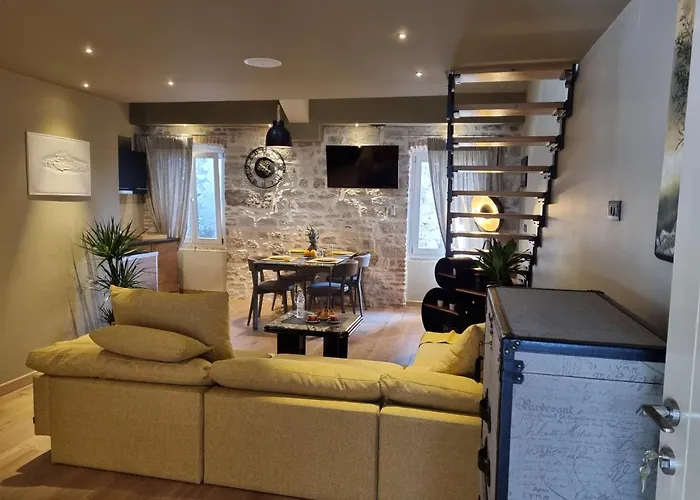 ˇdcˇ Modern Near The Church Apartment Rovinj
